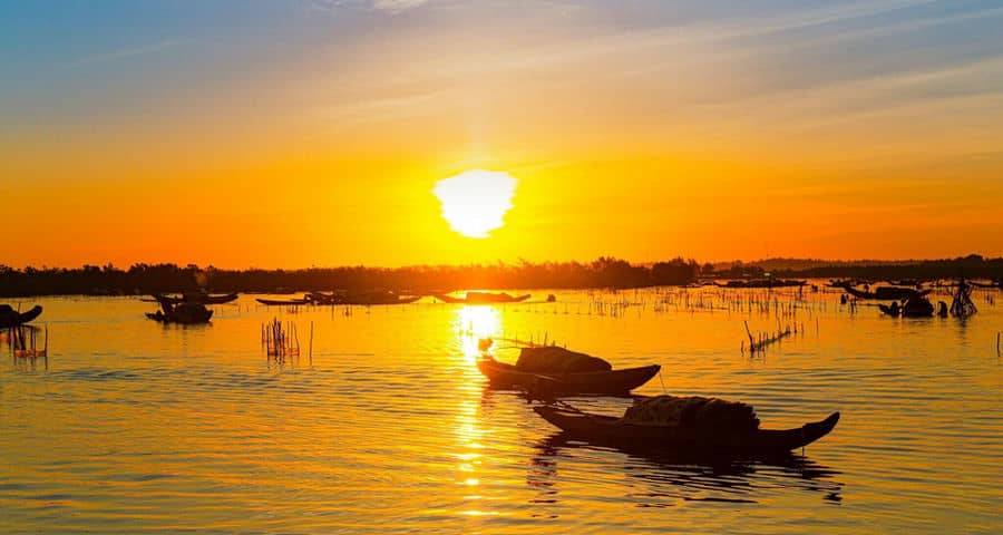 le-lever-du-soleil-a-Hoi-An